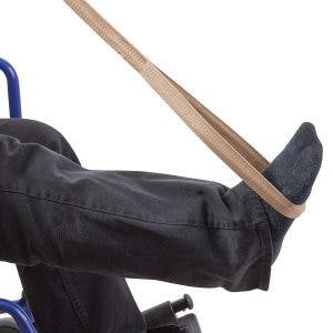 Un lève-jambe qui, quoiqu'il puisse avoir l'air simple, peut ganger beaucoup de temps pour votre proche en facilitant son processus à se mettre au lit.