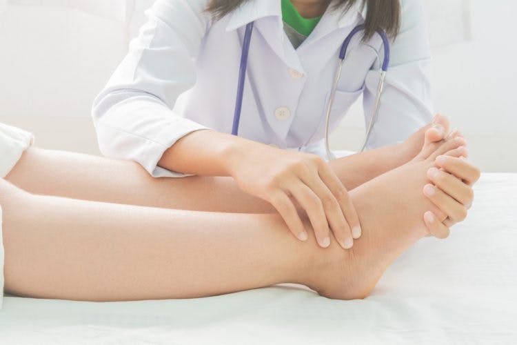 spinal cord injury swollen leg treatments