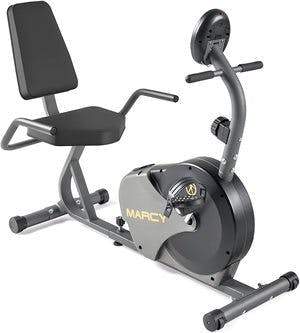 Les vélos stationnaires couchés vous offrent un moyen d'effectuer des exercices au domicile qui améliorent la récupération après un AVC.