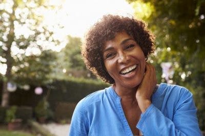 Une femme souriante vous accueillit à cette section qui explique comment fonctionne le réentrainement sensoriel.